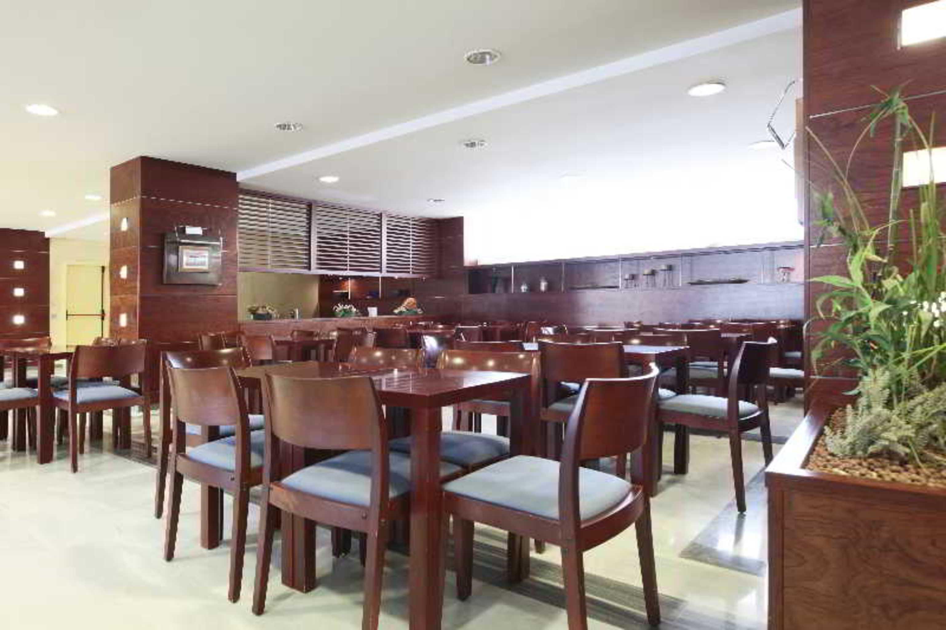 เพรสทีจ ซานต์ มาร์ค Hotel โรเซส ภายนอก รูปภาพ
