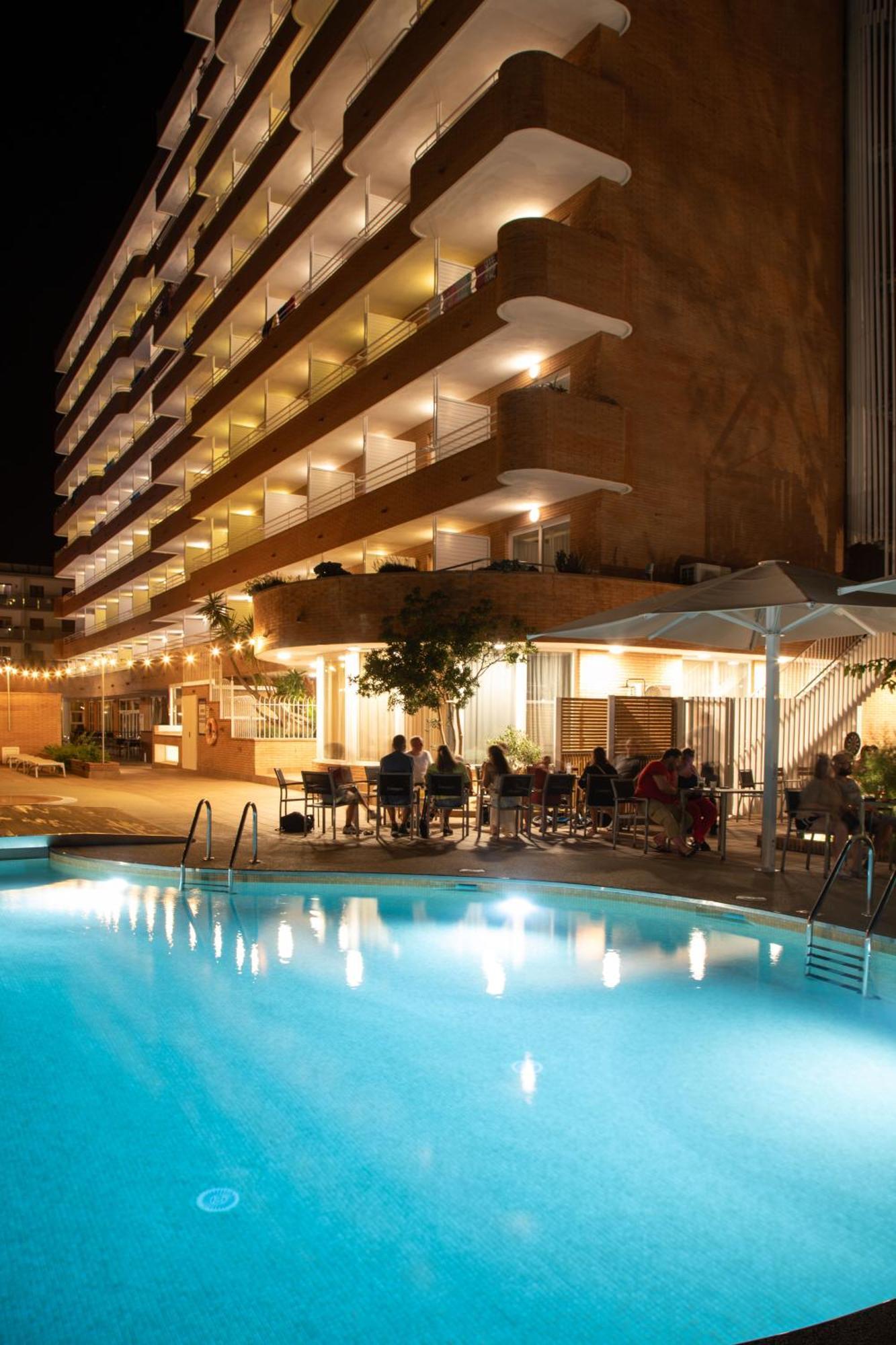 เพรสทีจ ซานต์ มาร์ค Hotel โรเซส ภายนอก รูปภาพ